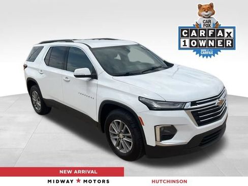 Used 2023 Chevrolet Traverse LT FWD image 1