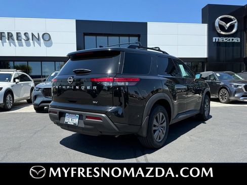 Used 2022 Nissan Pathfinder SV FWD image 8