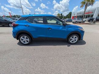 New 2025 Nissan Kicks Play S video 2