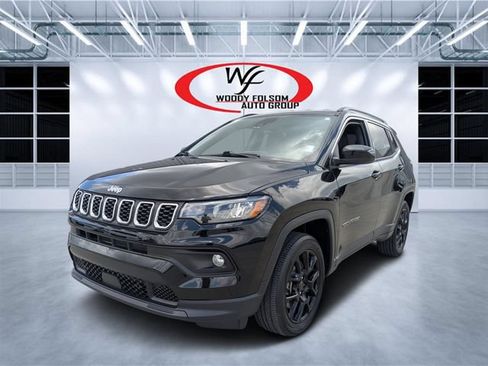 Used 2025 Jeep Compass Latitude w/ Convenience Group AWD/4WD image 7