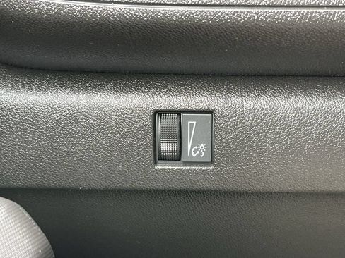 Used 2024 Chevrolet Colorado W/T RWD image 24
