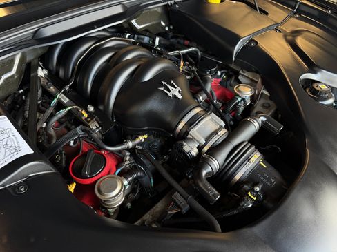 Used 2014 Maserati GranTurismo Convertible image 99