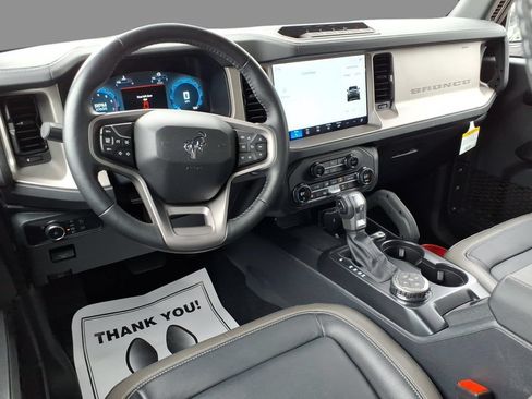 New 2025 Ford Bronco Outer Banks w/ Sasquatch Package AWD/4WD image 5