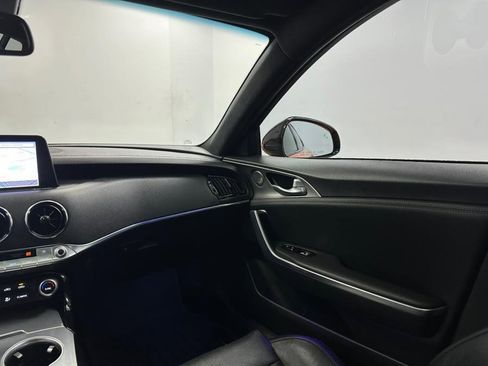 Used 2019 Kia Stinger GTS image 39