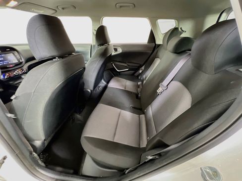 Used 2022 Kia Soul LX w/ Technology Package FWD image 22