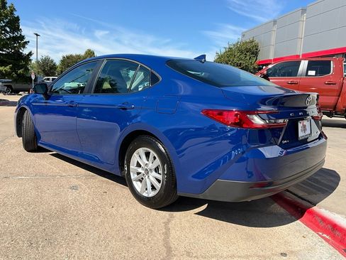 Used 2025 Toyota Camry LE image 8