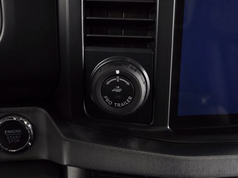 Used 2025 Ford F250 Platinum image 38