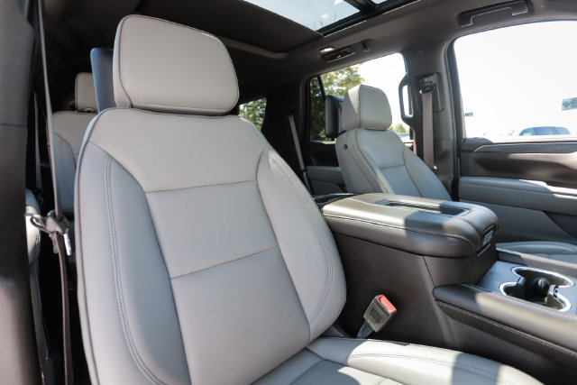 Used 2021 GMC Yukon SLT w/ SLT Premium Package AWD/4WD image 56