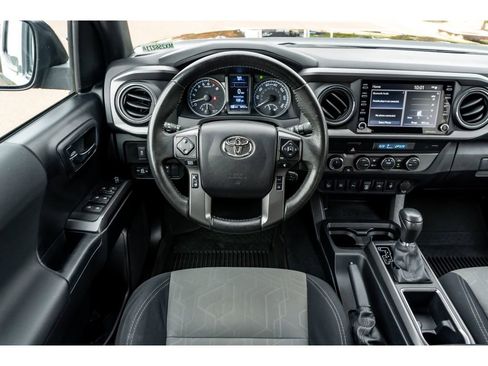 Used 2021 Toyota Tacoma TRD Off-Road image 18