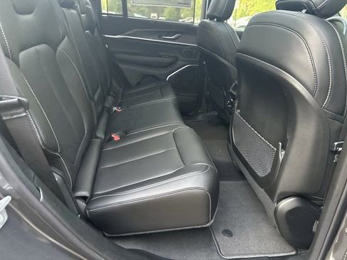 New 2025 Jeep Grand Cherokee Limited w/ Black Appearance Package image 8