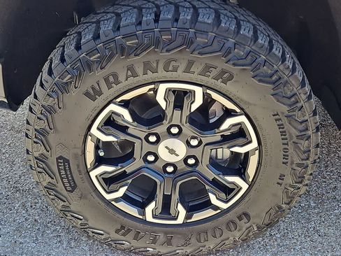 Used 2026 Chevrolet Silverado 1500 ZR2 AWD/4WD image 12