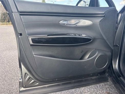 Used 2025 Genesis GV70 2.5T image 15