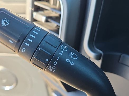 Used 2021 Ford Expedition XLT image 27