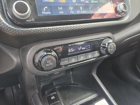 Used 2022 Nissan Kicks SV image 21