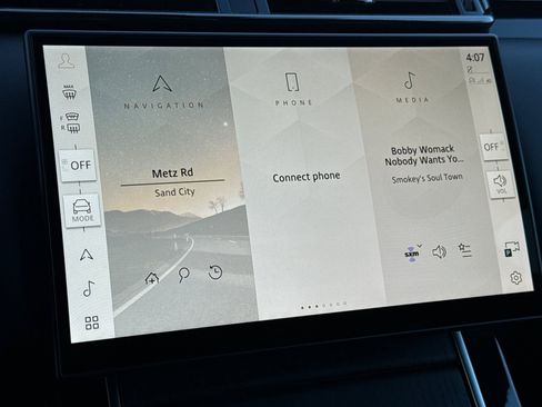 New 2024 Land Rover Range Rover Velar Dynamic HSE image 19