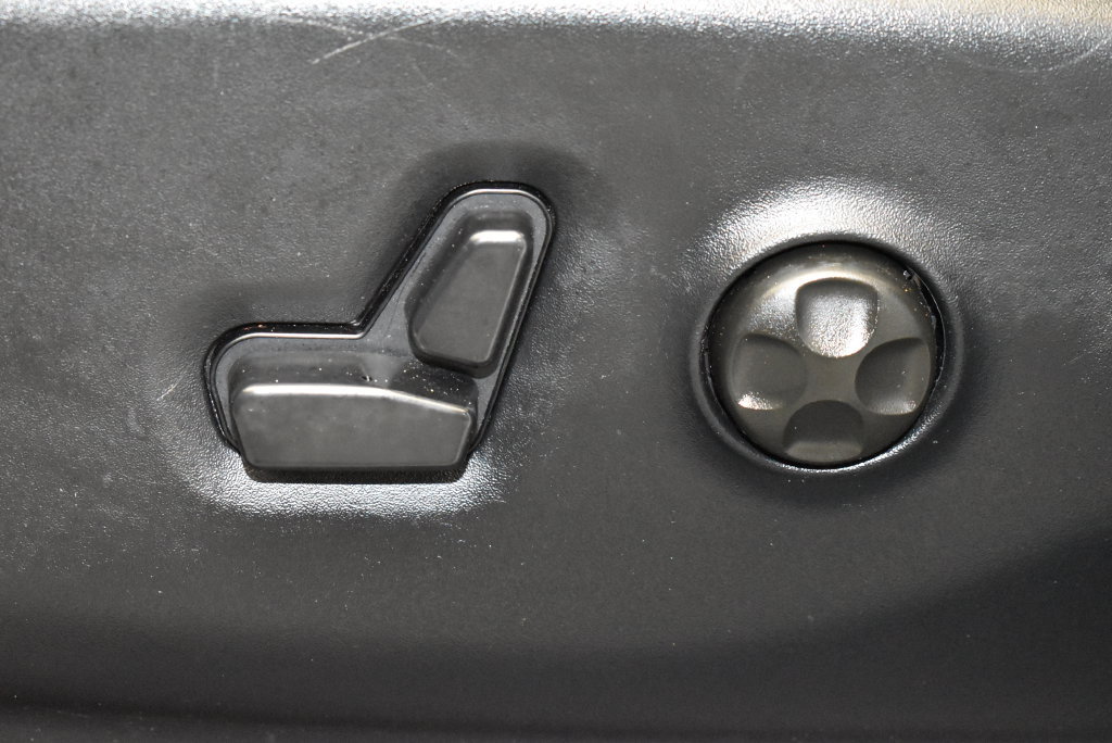 Used 2025 Chrysler Pacifica Select FWD image 15