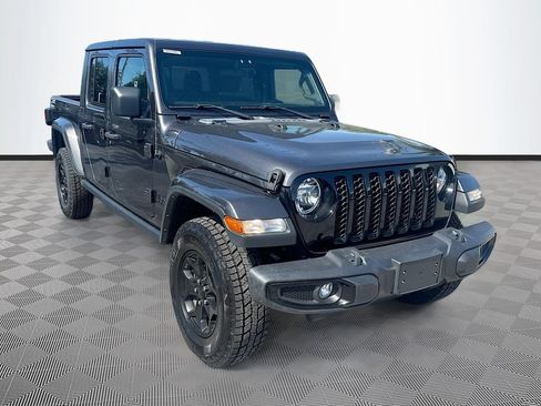 Used 2021 Jeep Gladiator Sport AWD/4WD image 4