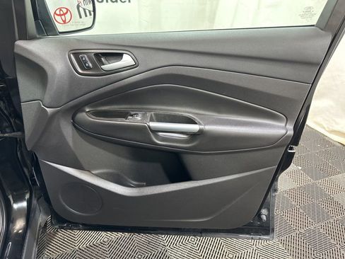 Used 2016 Ford Escape SE w/ Equipment Group 201A image 11