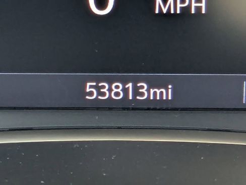 Used 2024 GMC Terrain SLT image 26