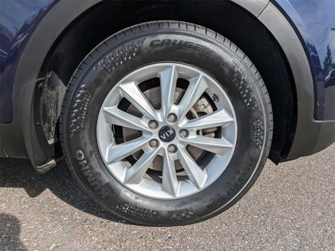 Used 2020 Kia Sorento LX image 10