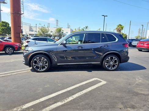 Used 2022 BMW X5 sDrive40i w/ Parking Assistance Package RWD image 4