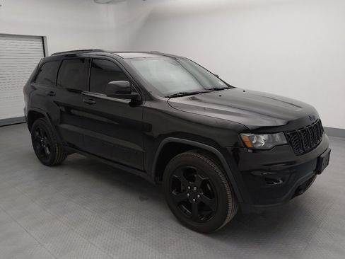 Used 2019 Jeep Grand Cherokee Laredo image 11
