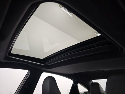 Used 2019 Toyota Avalon Limited image 28