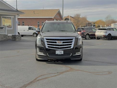 Used 2015 Cadillac Escalade ESV 4WD image 7