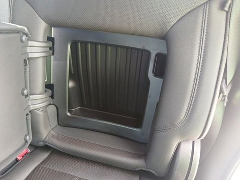 Used 2022 Chevrolet Silverado 1500 High Country w/ High Country Premium Package image 33