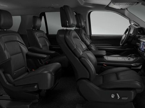 New 2026 Lincoln Navigator Premiere AWD/4WD image 29