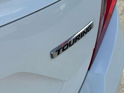 Used 2018 Honda Civic Touring image 7