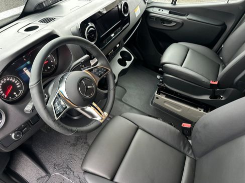 New 2026 Mercedes-Benz Sprinter 144 Cargo image 10