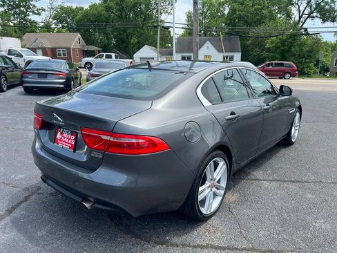 Used 2018 Jaguar XE Premium AWD/4WD image 6