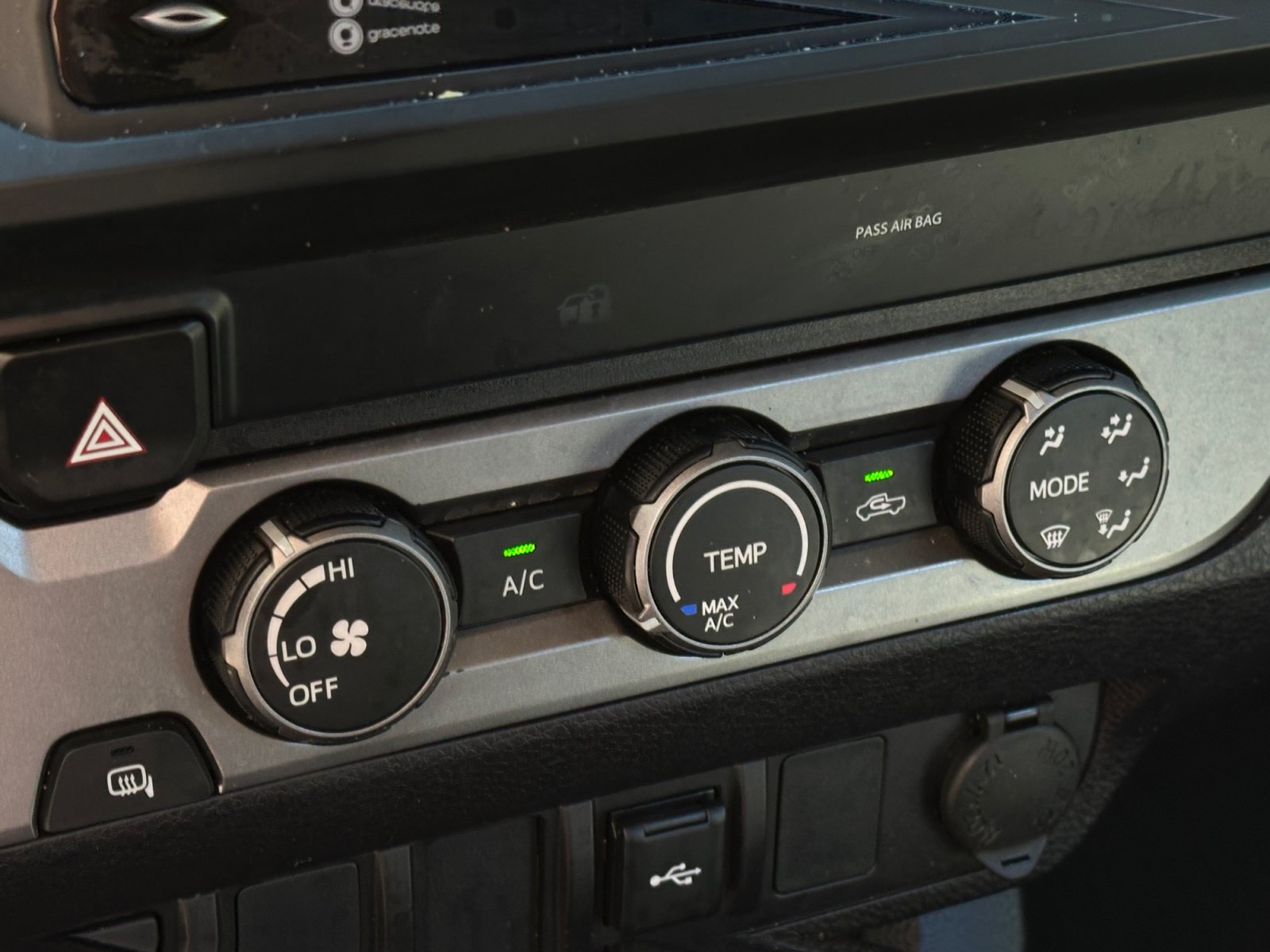 Used 2022 Toyota Tacoma SR w/ SR Convenience Package RWD image 16