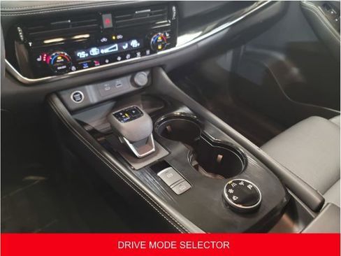 Certified 2023 Nissan Rogue SL w/ SL Premium Package AWD/4WD image 20