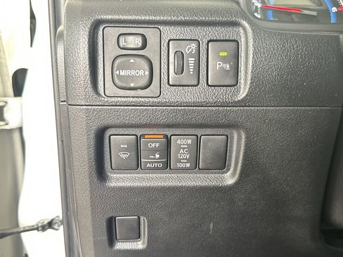 Used 2018 Toyota 4Runner Limited image 18