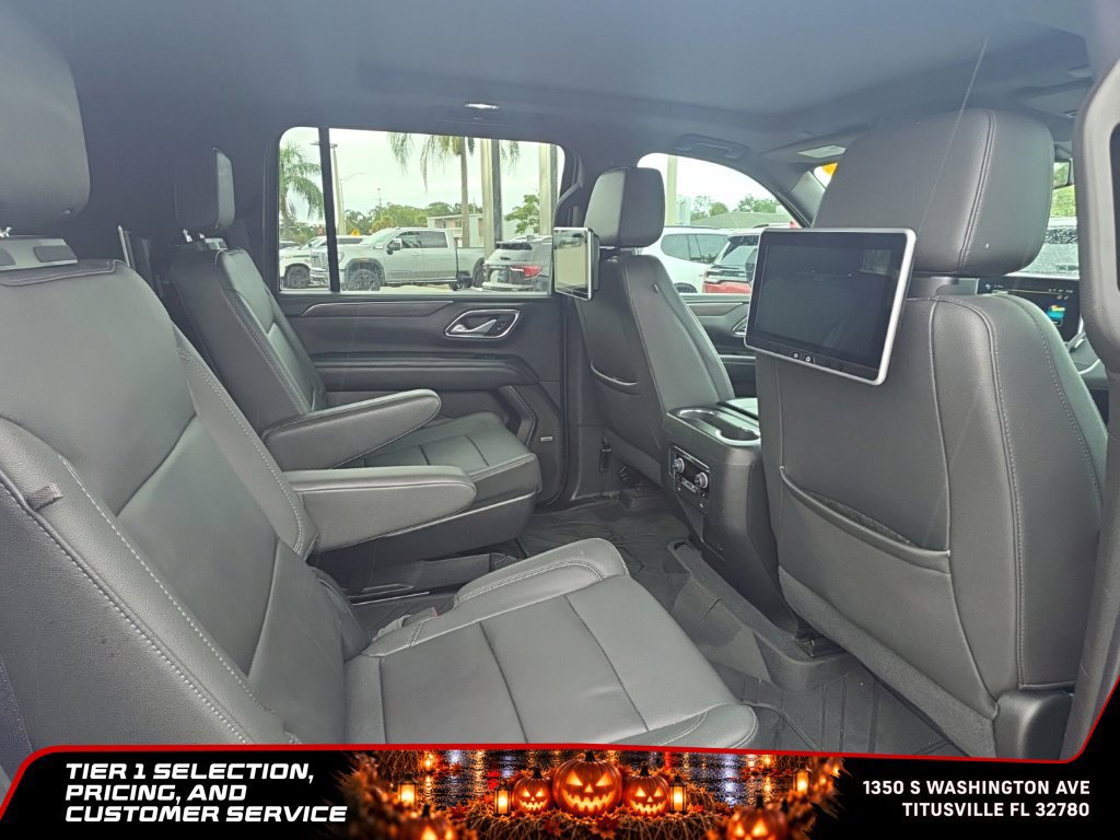 Used 2022 Chevrolet Suburban Z71 w/ Luxury Package AWD/4WD image 17