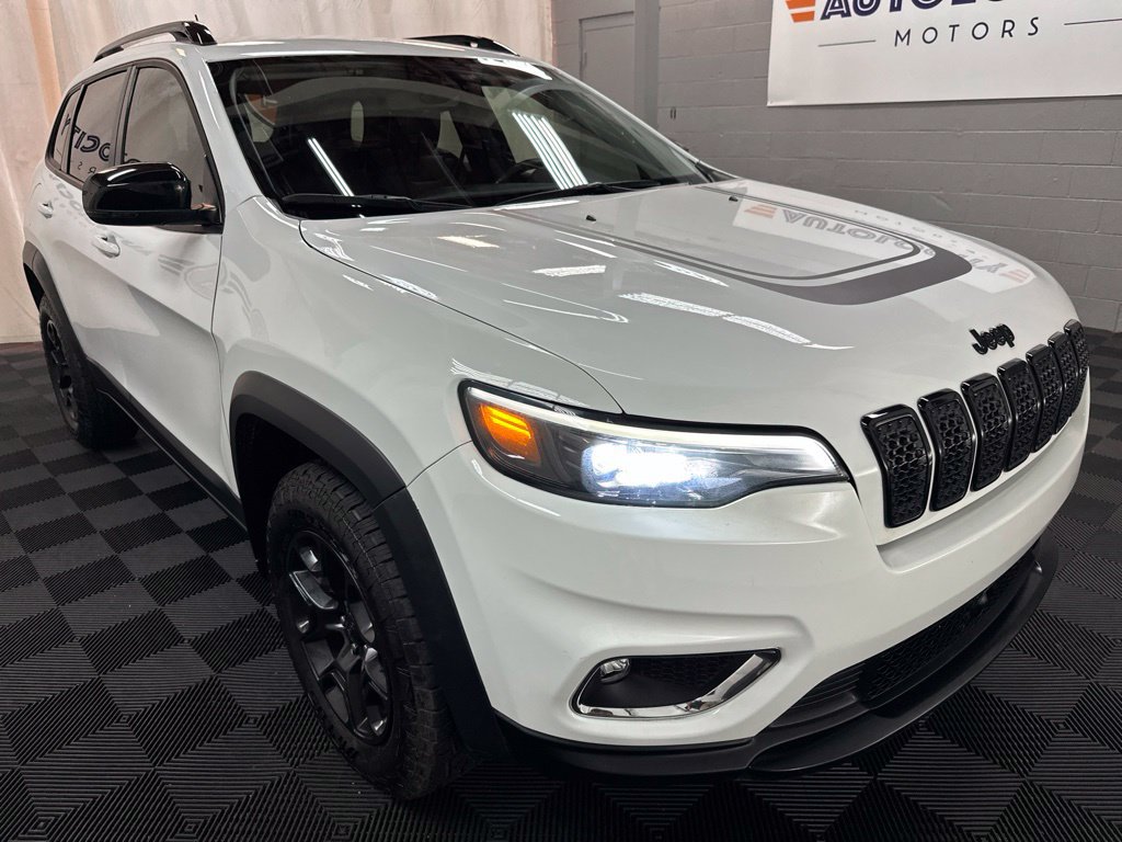 Used 2022 Jeep Cherokee Latitude AWD/4WD image 2
