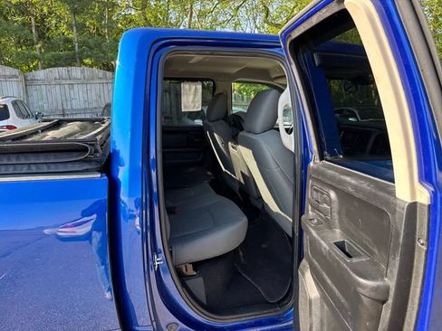 Used 2017 RAM 1500 ST w/ SXT Appearance Group AWD/4WD image 14