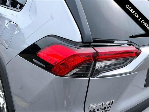 Used 2021 Toyota RAV4 XLE Premium AWD/4WD image 22