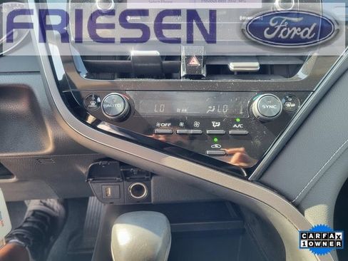 Used 2024 Toyota Camry SE image 20