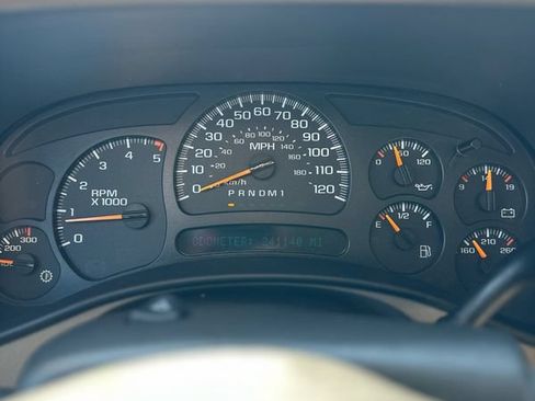 Used 2006 Chevrolet Silverado 3500 LT w/ Heavy-Duty Power Package AWD/4WD image 12