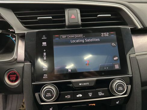 Used 2017 Honda Civic Touring image 14