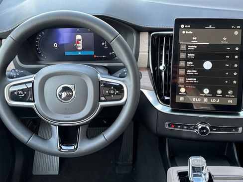 New 2026 Volvo XC90 B6 Plus w/ Protection Package image 15