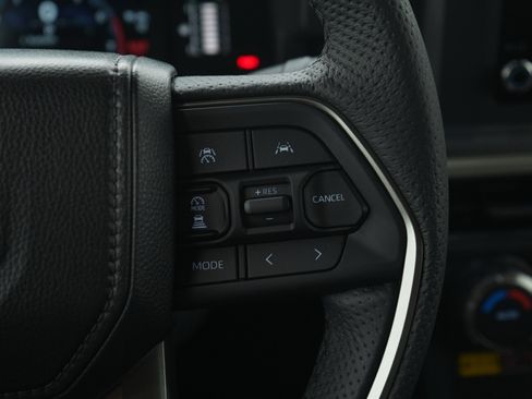 Used 2025 Toyota Tacoma SR5 image 25