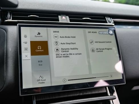 Used 2025 Land Rover Range Rover Velar Dynamic SE AWD/4WD image 34