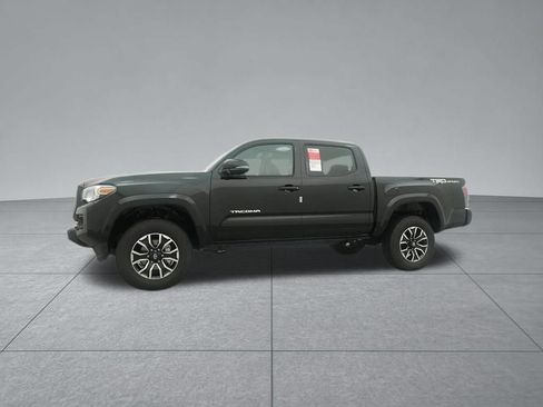 Used 2022 Toyota Tacoma TRD Sport w/ Technology Package RWD image 22