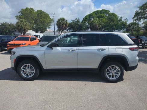 New 2026 Jeep Grand Cherokee Laredo RWD image 8