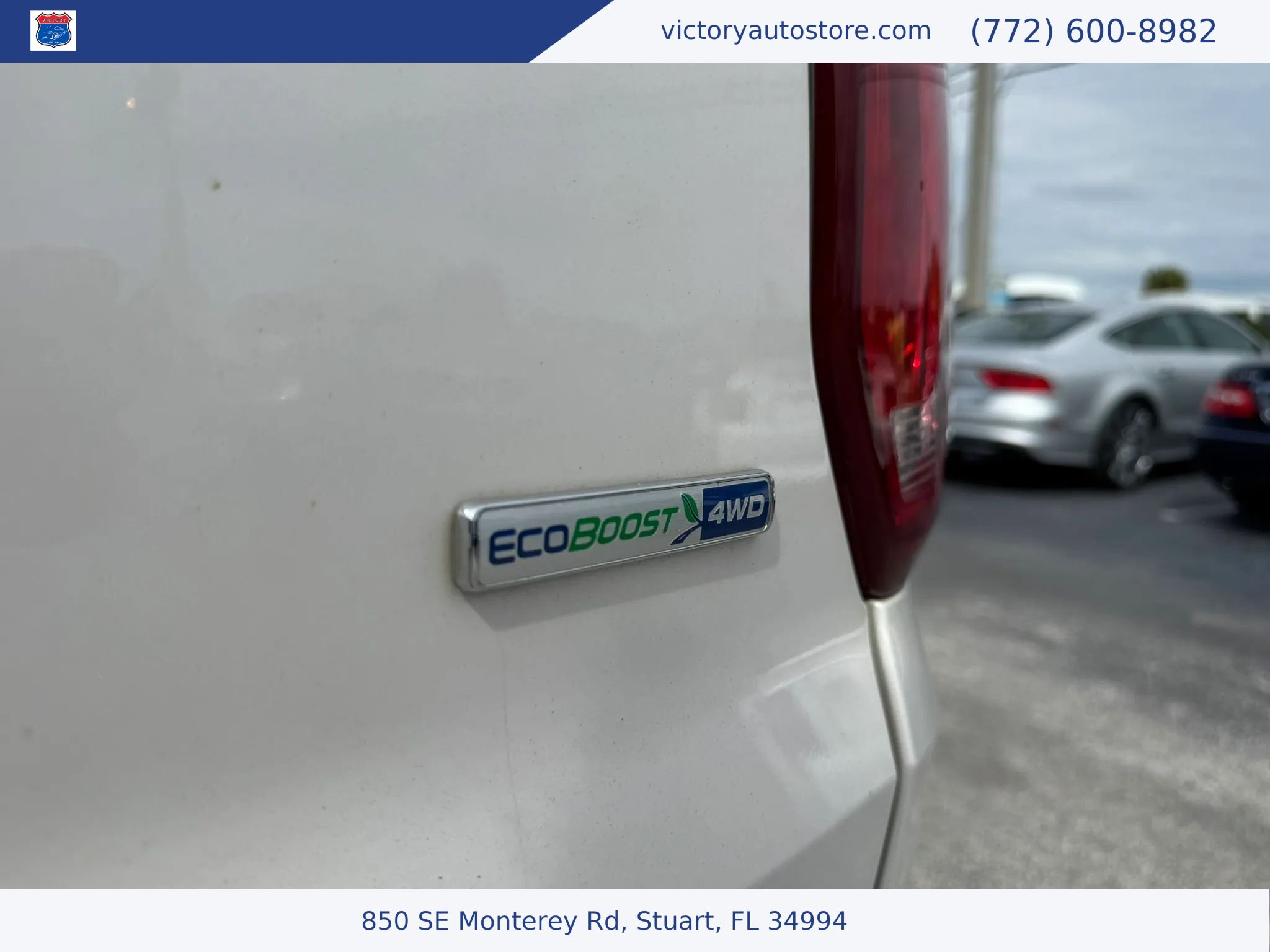 Used 2018 Ford Explorer XLT w/ Equipment Group 202A AWD/4WD image 11