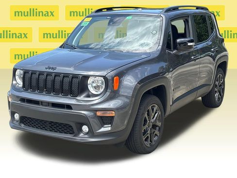 Used 2023 Jeep Renegade Altitude w/ Sun/Sound Group AWD/4WD image 12